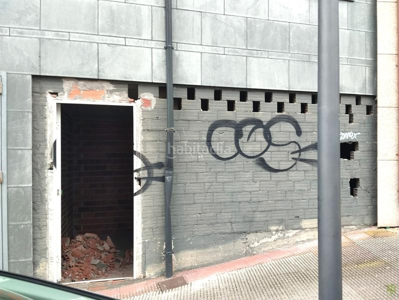 Foto 49485da5-0735-4ac2-b694-bd4f8b83129a. Lloguer local comercial a Cambre