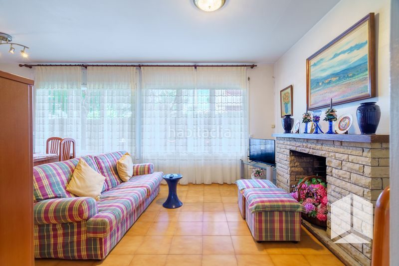 Foto 0d292d3b-8215-4203-b682-38bc0883079e. Casa amb aparcament a Lluminetes Castelldefels