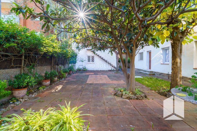 Foto 2d3882f9-27e5-4934-8e66-614d281e28f9. Casa amb aparcament a Lluminetes Castelldefels