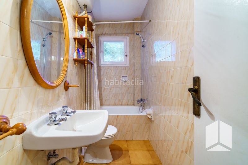 Foto 3e079c39-2775-4357-a1d4-b87c0a13ca99. Casa amb aparcament a Lluminetes Castelldefels