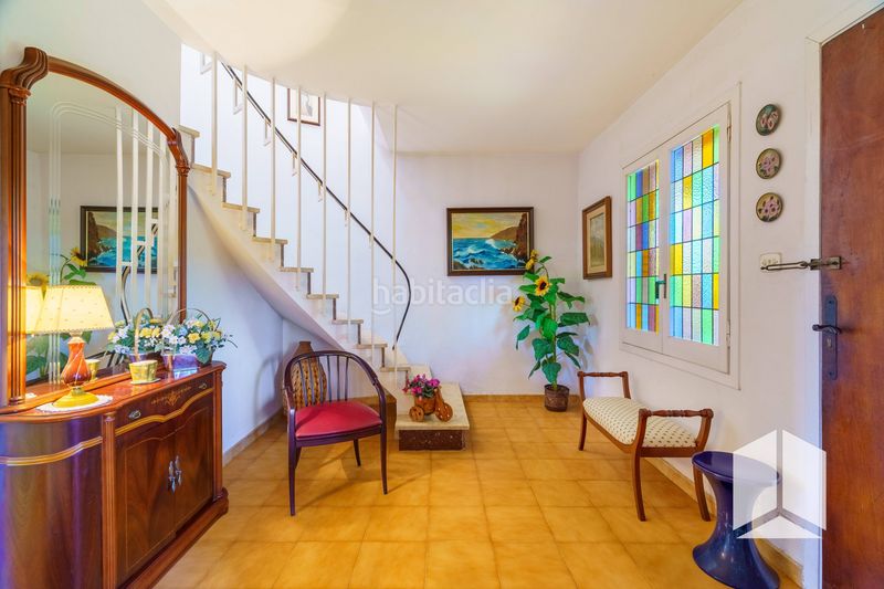 Foto 6d63ecbc-4d4a-4df9-a6c7-c8e467709859. Casa amb aparcament a Lluminetes Castelldefels