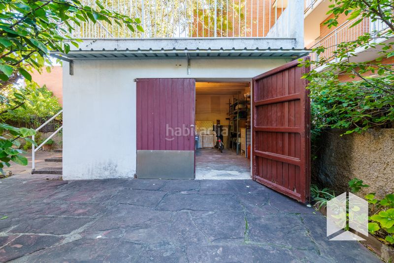 Foto 8fdea57c-9b41-4310-81f3-20009675fabf. Casa amb aparcament a Lluminetes Castelldefels