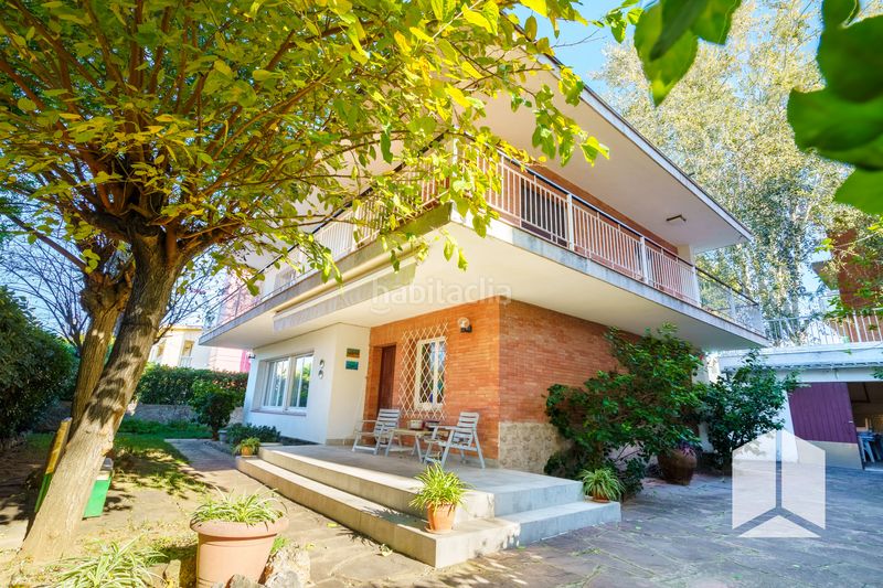 Foto a8bd92a9-3da1-4773-a882-58f94c7f24ba. Casa amb aparcament a Lluminetes Castelldefels