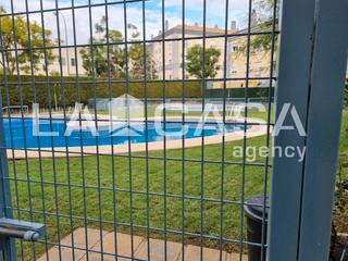 Piso  Avenida ramón y cajal. ??piso de 3 habitaciones con piscina y zonas comunes en dos herm