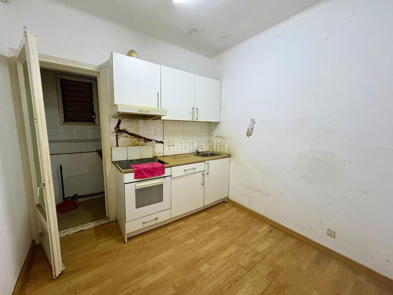 Foto 3164cfc0-32e8-4486-b3fb-e4e093273724. Pis a Sants Barcelona