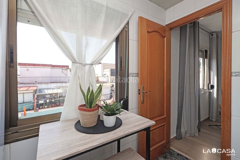 Foto 23383708-d365-42ed-9254-faba62bb998f. Pis a Can Vidalet Esplugues de Llobregat