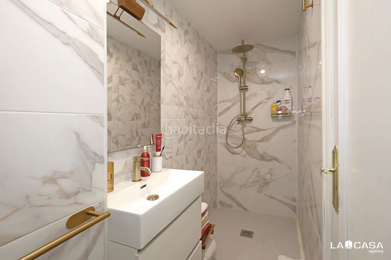 Foto c739bdd7-b71d-4eed-91a7-fad9e9ccf62d. Duplex avec chauffage dans Can Clota Esplugues de Llobregat