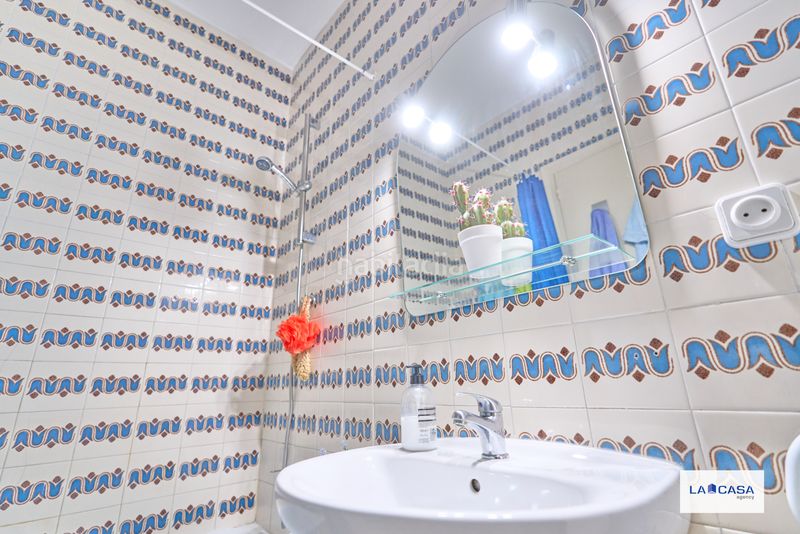 Foto 0c516e51-4103-40da-abbb-67cc632c498d. Piso en La Bordeta Barcelona