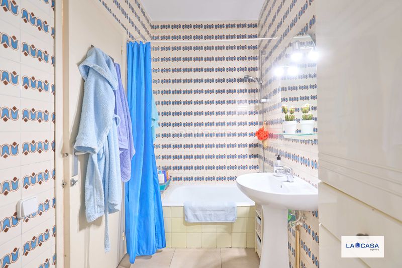 Foto 5fe925da-7de9-453d-a409-895e3dd1097c. Piso en La Bordeta Barcelona