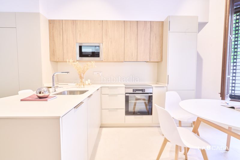 Foto a042b541-477e-4f1e-aa0f-8cc73843d903. Piso en Sants Barcelona