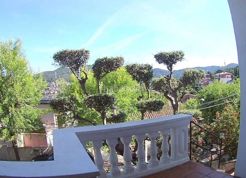 Foto f3ea4322-9840-42d9-b28c-cb6b54f777c9. Chalet en La Miranda-Can Candeler Sant Just Desvern