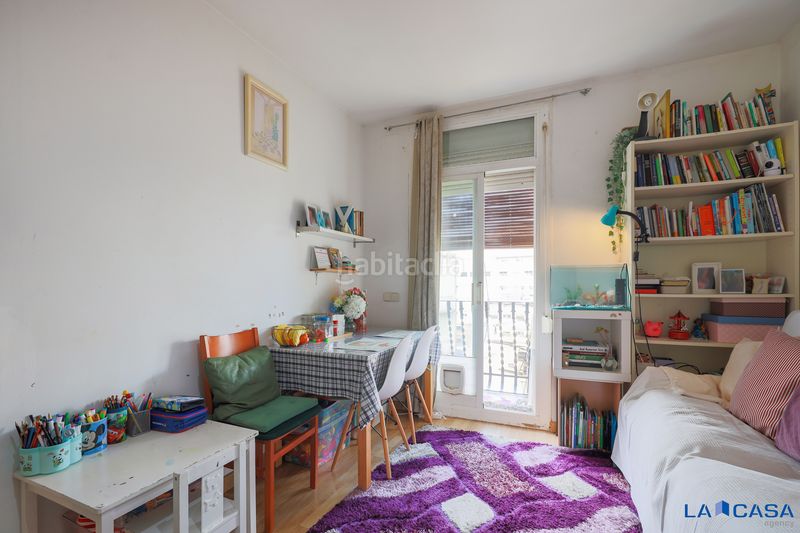 Foto 2ea94bd4-d0d0-4f4b-a204-12f9385b488c. Pis a Sants Barcelona
