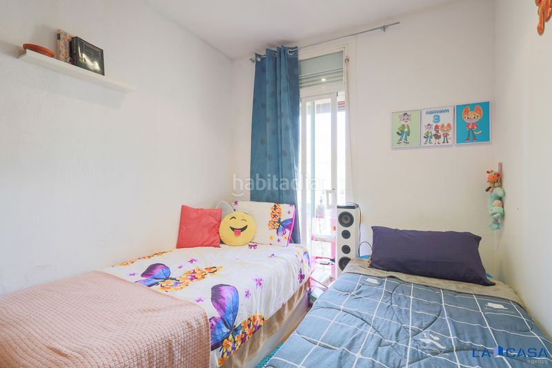 Foto d9016596-f28b-4119-9e21-51d8dea92def. Pis a Sants Barcelona