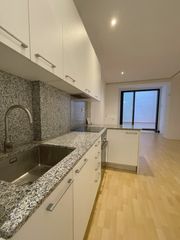 Loft in El Poble Sec - Parc de Montjuïc. Loft reformado a estrenar con patio privado en poble sec  diseño