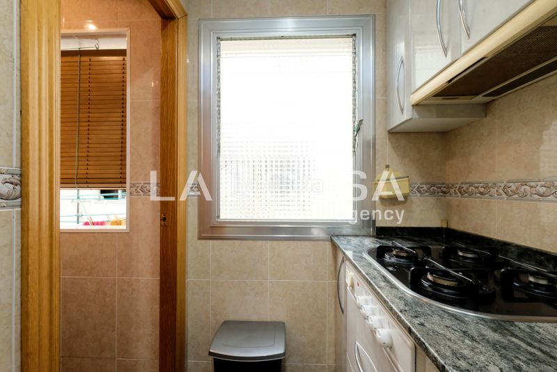 Foto b6fcbf63-8df8-4f9e-a56e-3f5bd0fb4770. Piso en Porta Barcelona