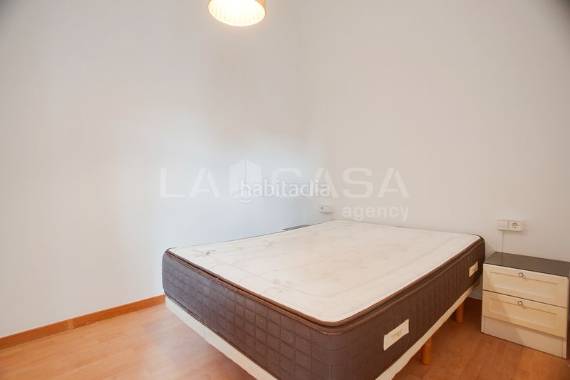 Foto b94a66f0-9c98-4429-8e8a-6797f7e8dd65. Pis amb calefacció a El Camp de l´Arpa del Clot Barcelona