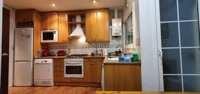 Foto a6d4496a-50ef-49ae-98b9-152369be00a6. Piso en El Camp de l´Arpa del Clot Barcelona