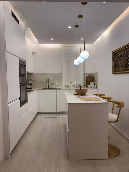 Foto b44bb128-1ae1-4566-8214-4d12aa26fe7a. Piso en Sants Barcelona