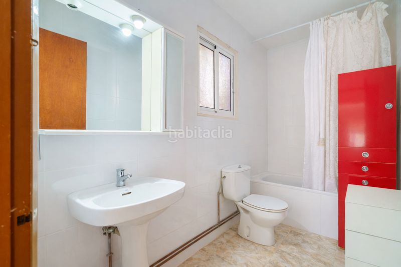 Foto 91d9ae43-1505-4435-b4df-02cd4be4006d. Casa amb aparcament a Bisbal del Penedès (La)
