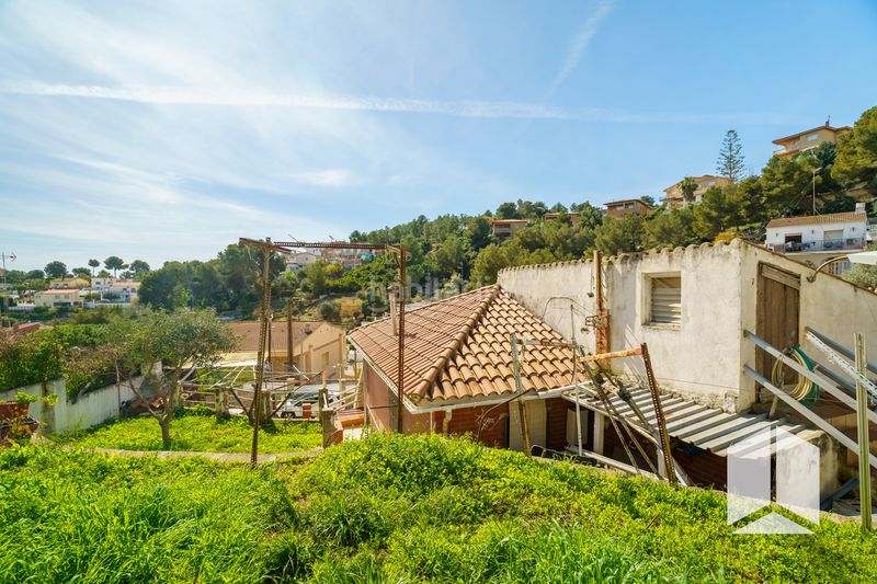 Foto d40981e8-b33e-4561-89c4-6579746f0cd2. Casa amb aparcament a Bisbal del Penedès (La)