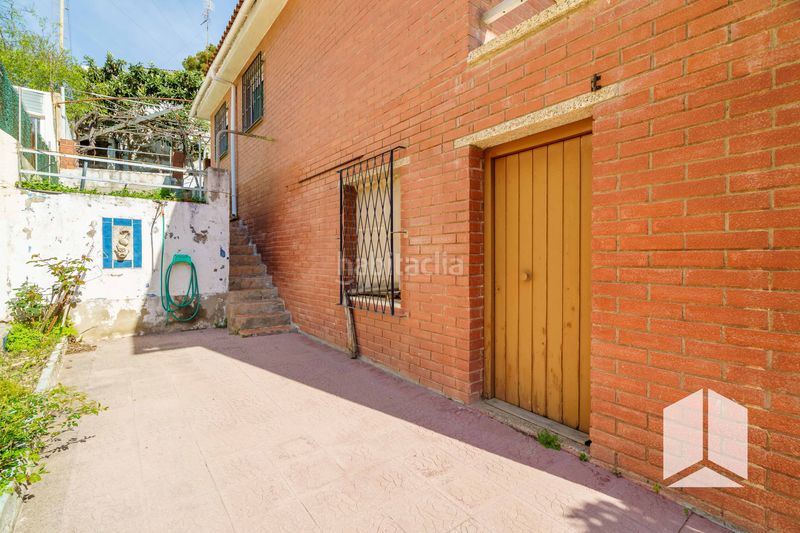 Foto f06cc76f-c1d7-4edc-a472-8eed912d26ed. Casa amb aparcament a Bisbal del Penedès (La)