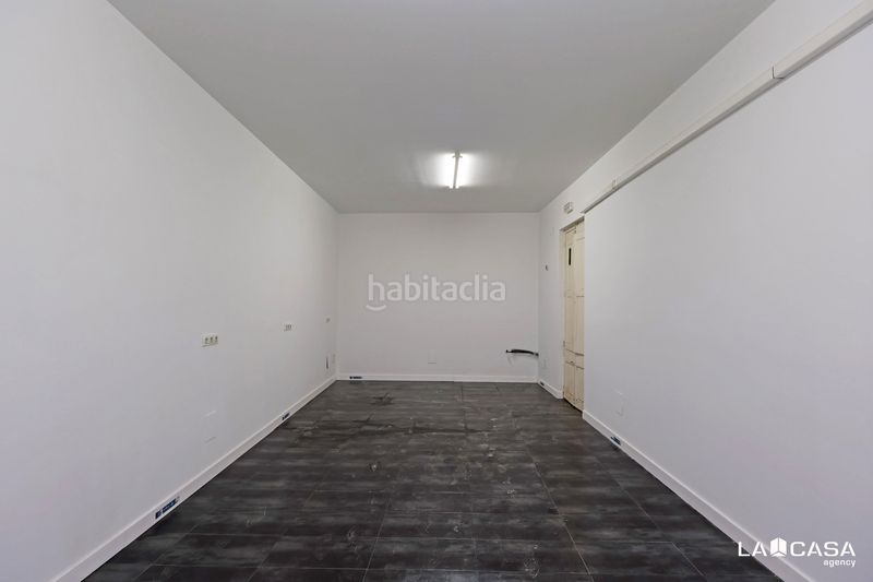 Foto c39549db-cb5f-40e6-a0b2-3ae72812c96f. Local comercial a St. Pere - Sta. Caterina - El Born Barcelona