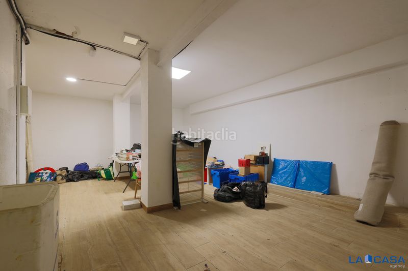 Foto 50b2a1f5-37bb-453c-bff1-8b8773458fb1. Planta baixa a Hostafrancs Barcelona