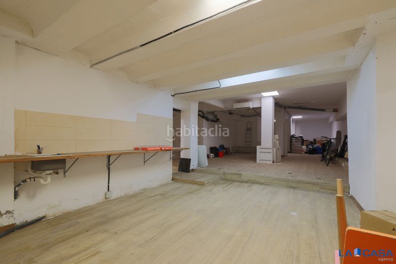 Foto 7d569d45-d3fe-464f-a62e-28348a66abf0. Planta baixa a Hostafrancs Barcelona