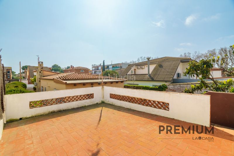 Foto 261555f6-f989-4067-a680-3a779f050a82. Casa amb aparcament a Can Bou Castelldefels