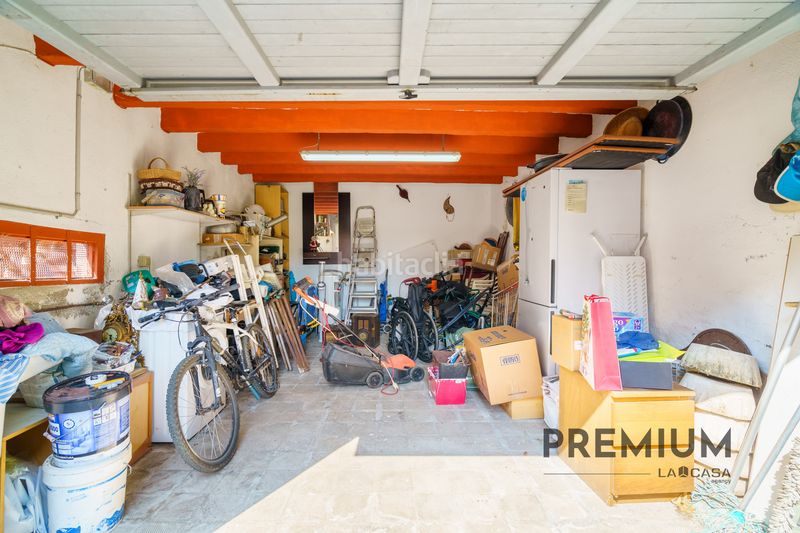 Foto 266b7d6d-3e53-4e58-a7bc-14d458b6af6e. Casa amb aparcament a Can Bou Castelldefels