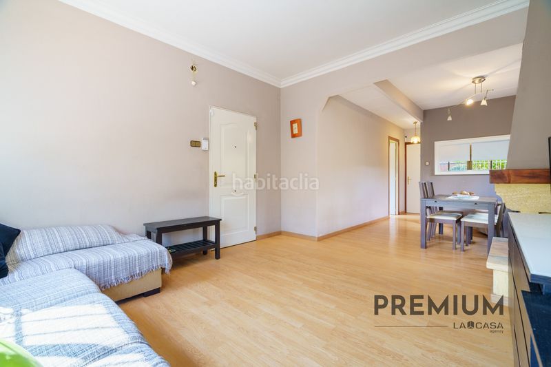 Foto c8786975-3a9f-4418-a467-ef5b09907a98. Casa amb aparcament a Can Bou Castelldefels