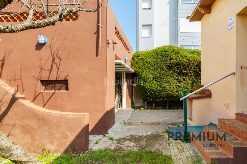 Foto dfc9db8a-277f-42ab-96dd-3f1a9c85e8e3. Casa amb aparcament a Can Bou Castelldefels