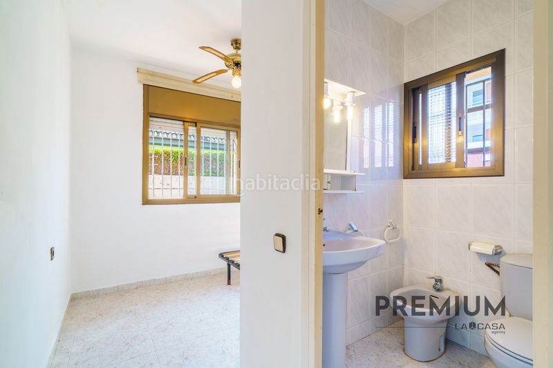 Foto e1db2586-1c0c-4fd8-81c8-a46282cf2c24. Casa amb aparcament a Can Bou Castelldefels