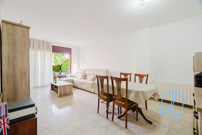Foto b2c5e9db-0949-46cf-bbdd-55b535ff8570. Pis amb aparcament piscina a Campoamor Sabadell