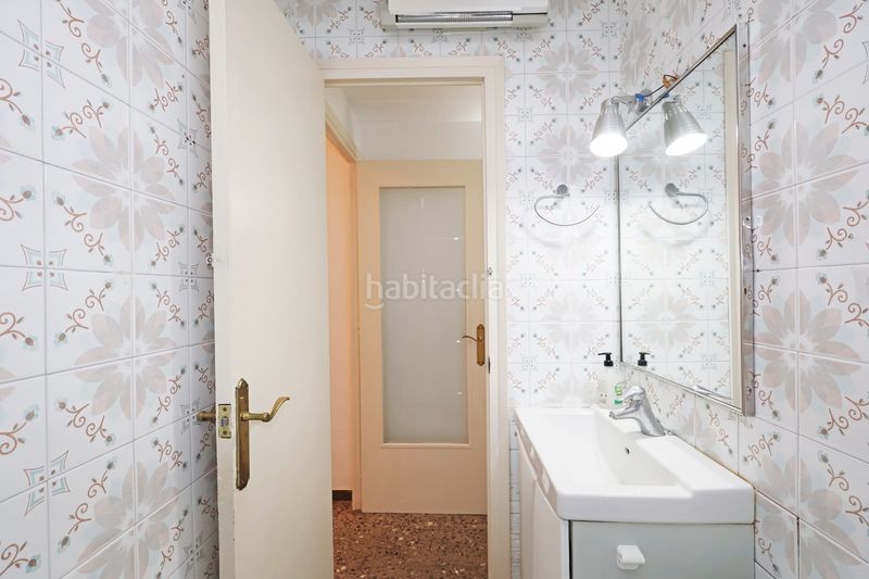 Foto b234f000-e4be-4162-b4c9-823aafd4c084. Piso en Sants Barcelona