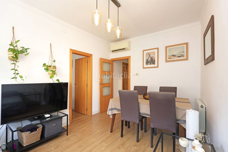 Foto 0b099134-8542-436b-adab-cc1db77f932b. Piso en Sants Barcelona