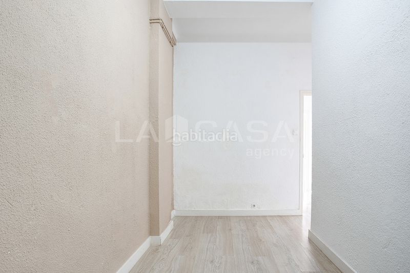 Foto db7965a4-12a1-4356-9bc2-9f114a9e0fa1. Pis a Provençals del Poblenou Barcelona