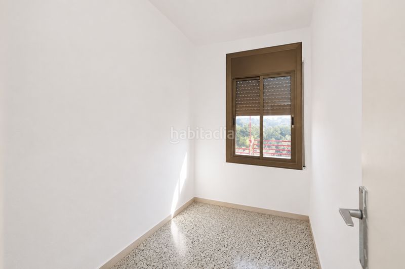 Foto daf9283d-410d-4768-a1b2-7394022868e3. Pis amb calefacció a Can Clota Esplugues de Llobregat