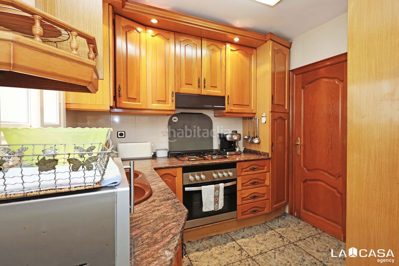 Foto e18e06db-ad22-4315-9503-340b66335ec1. Àtic a Can Vidalet Esplugues de Llobregat