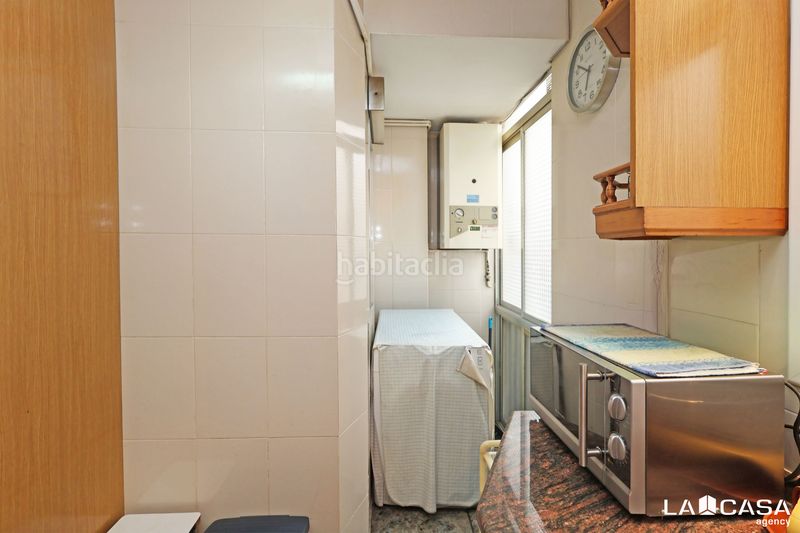 Foto ee7e5fa9-2e97-49bf-8c92-82e00df16871. Àtic a Can Vidalet Esplugues de Llobregat