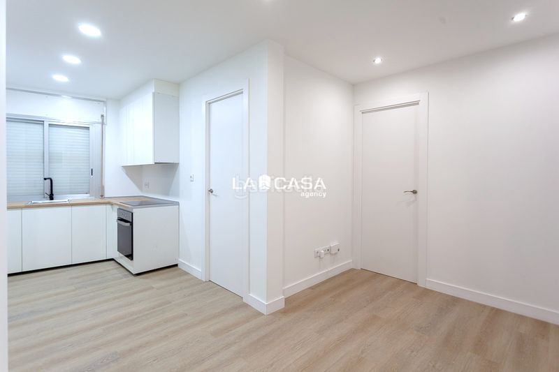 Foto c9b87946-9b8c-45d9-9bd7-ecd4b7bd1dc0. Local comercial a Vista Alegre Castelldefels