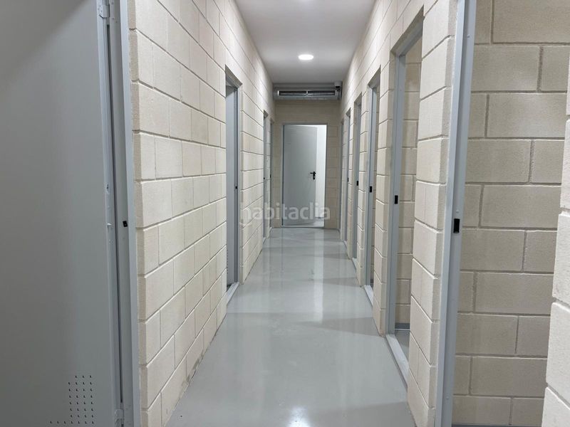 Foto 665cae37-702c-41f9-8870-fd18555e4ed8. Local comercial a Can Vinader Castelldefels