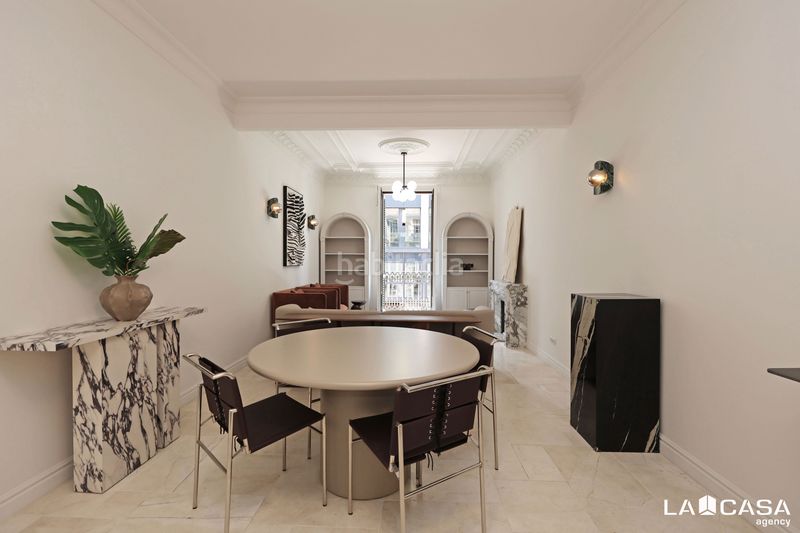 Foto 60dd0755-4271-4389-890e-f27c3c75dfc0. Pis a Raval Barcelona