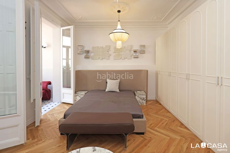 Foto a0493029-e9ed-4cf5-9d3a-bb0dd6a54668. Pis a Raval Barcelona