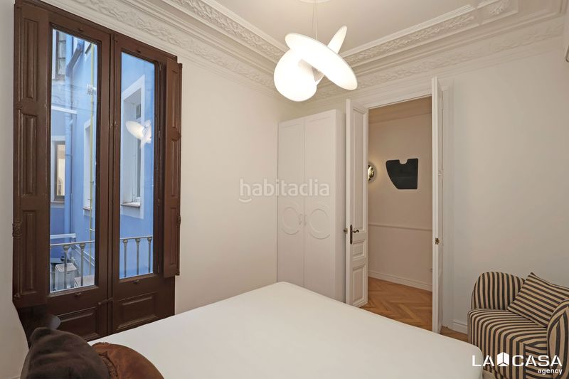 Foto e5dfec4b-ccc8-45b6-8ff0-8d119350c356. Pis a Raval Barcelona