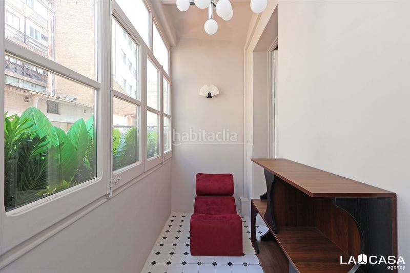 Foto a49e3169-c394-4efc-9912-064309a66a8a. Piso en Raval Barcelona