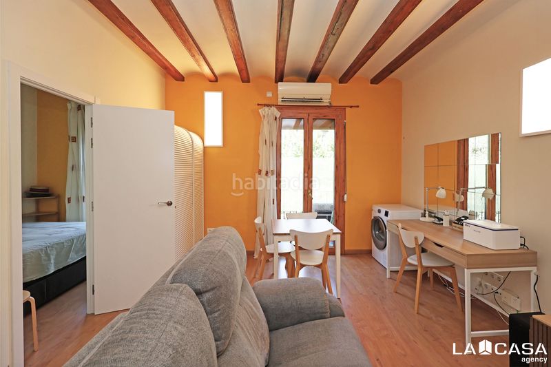 Foto 5fa95e61-4d00-4786-8943-db6d8dc8fe1a. Pis a Sant Antoni Barcelona