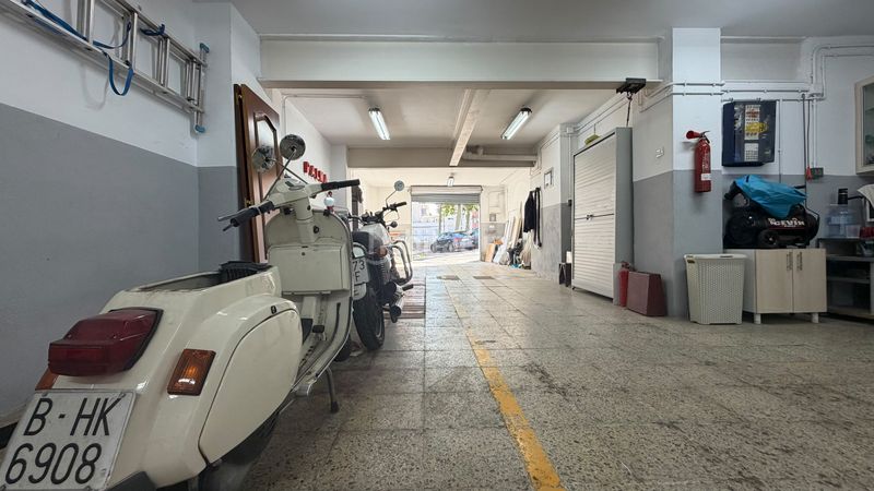 Foto 811eea6b-1455-4f70-971c-701ba6d88251. Local comercial a Lloreda Badalona