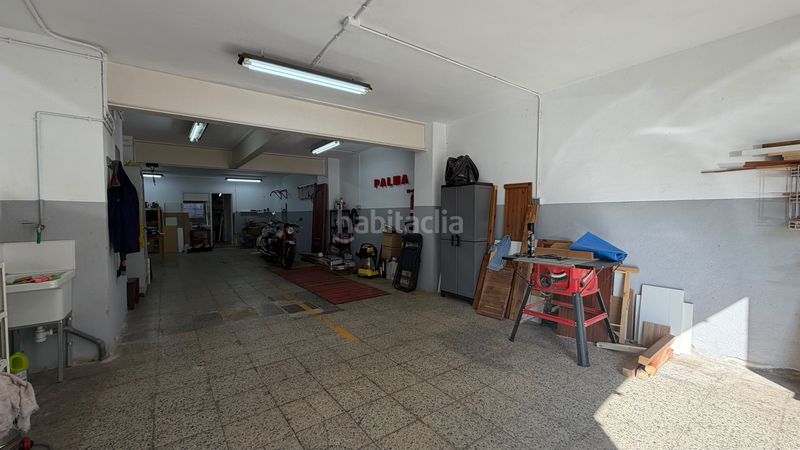 Foto e35db5f6-fb8c-4336-a1f4-fc00e2977a26. Local comercial a Lloreda Badalona