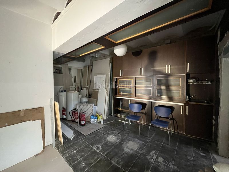 Foto f4026421-9e76-4949-904d-8c7d522eeee0. Local comercial a La Gavarra Cornellà de Llobregat